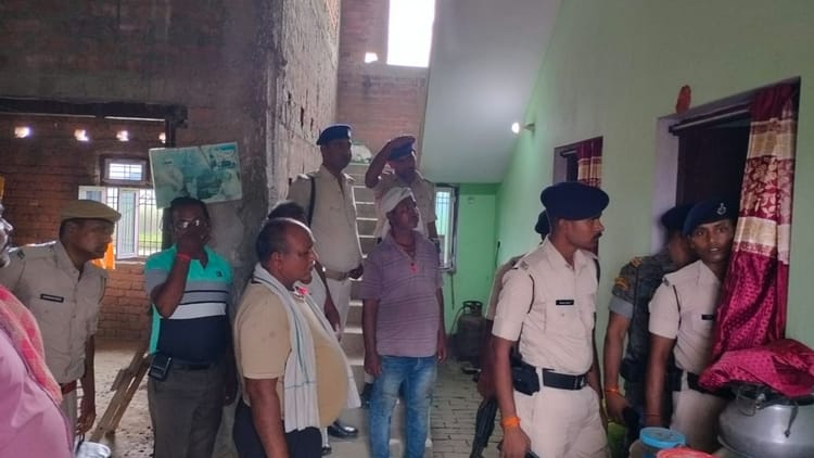 Bihar Crime: ससुराल में सोई नवविवाहिता की गला रेतकर हत्या, छोटी बहन गंभीर रूप से घायल; पुलिस जांच में जुटी