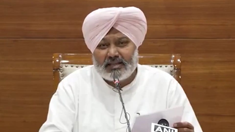 Punjab govt pays Rs 679.37 crore for sugarcane crushing season