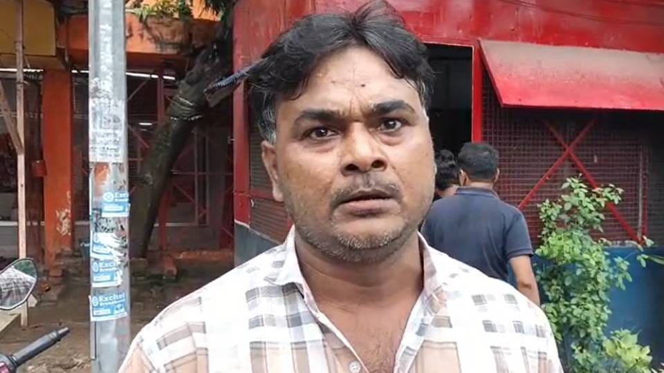 People caught female chain snatcher in Civil Hospital in Lucknow