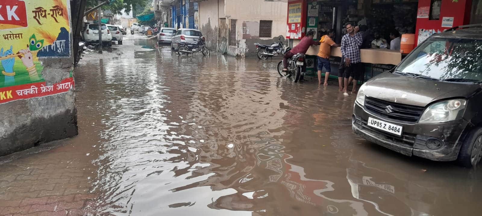 Flood In Up Due To Rising Water Level Of Yamuna Water Entered colonies In Mathura