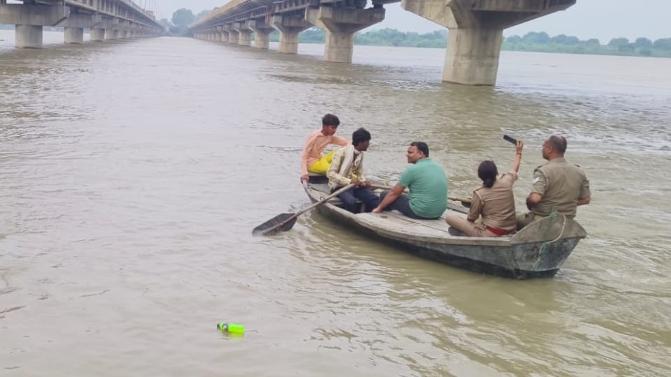 Kanpur car driver rishikesh Murder in love affair bodies taken in e-rickshaws without numbers To dodge cameras