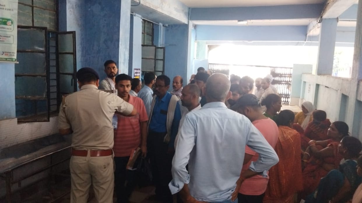 Bihar Accident: Bike rider dies after being hit by a speeding vehicle in Vaishali