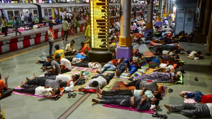 Maratha quota: Jarange vows to give up water as his protest enters 4th day
