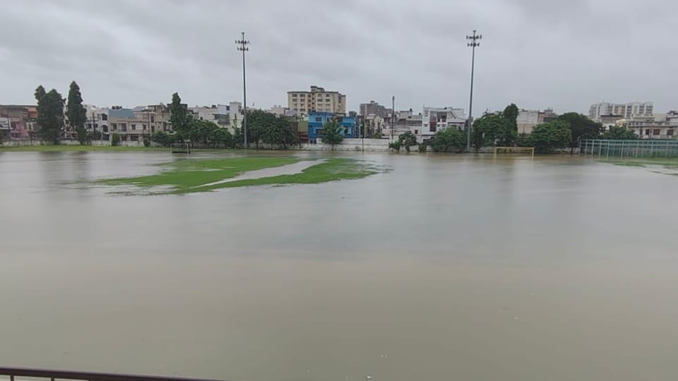 Two teenagers drowned in a pond in Moradabad, city submerged due to torrential rain