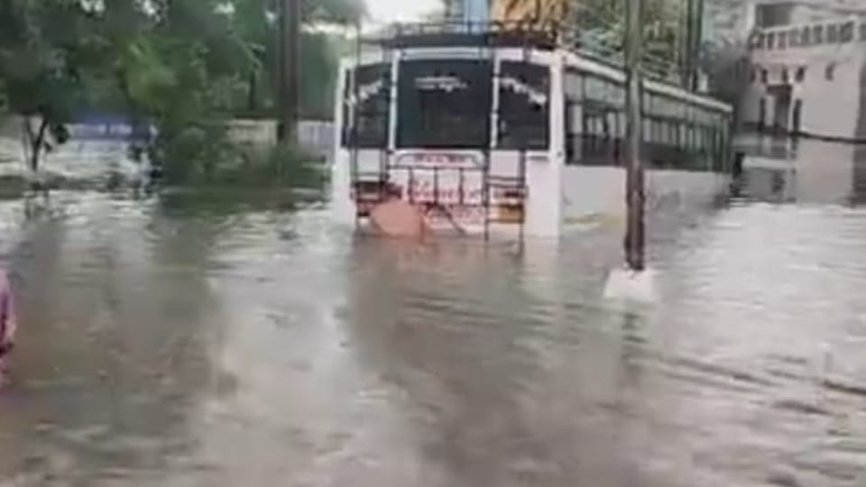 Situation worsened due to heavy rain in Jalandhar Damoria bridge submerged