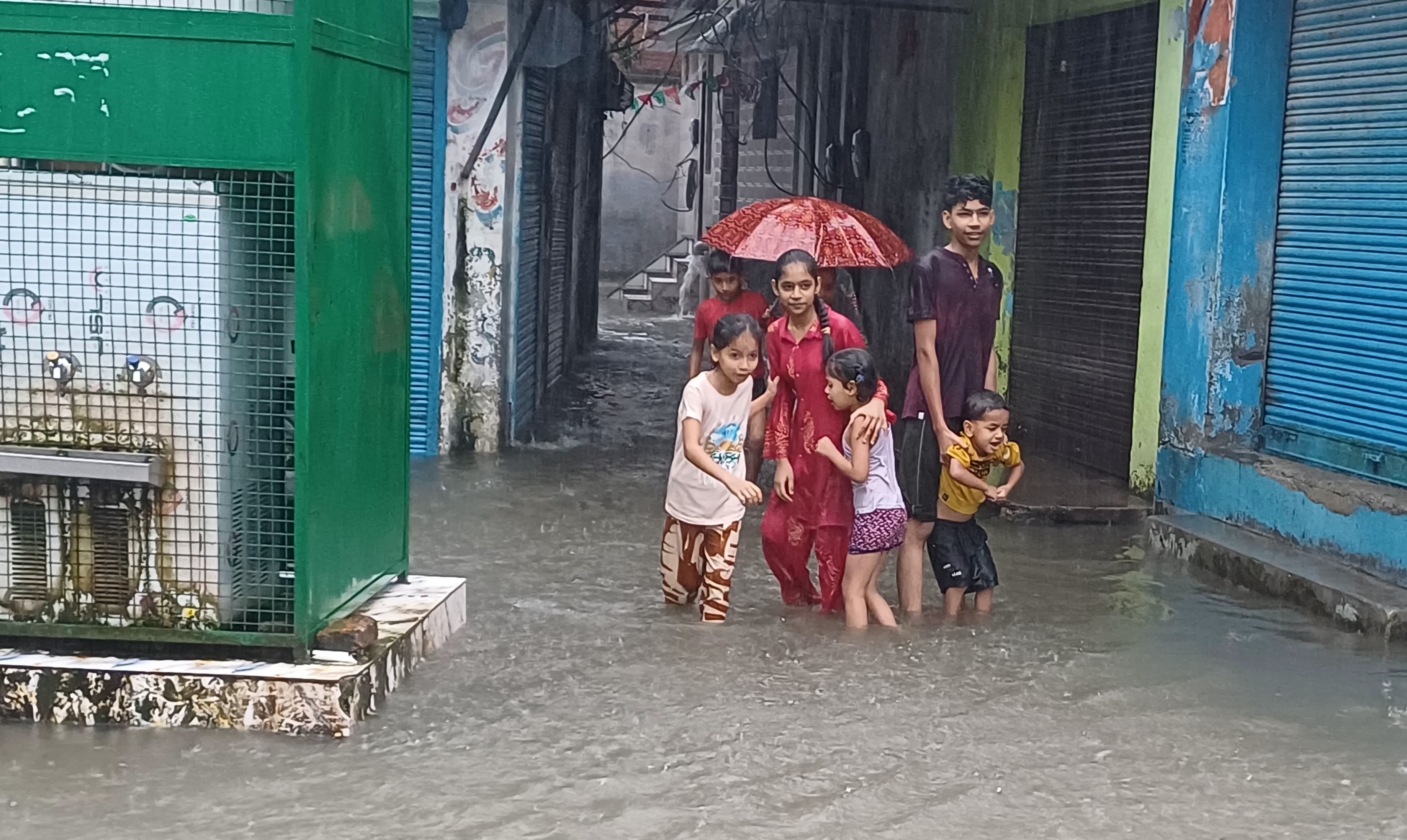 Heavy rainfall affected life flood situation in Pilibhit