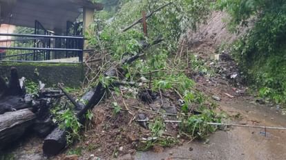 Heavy rain in Himachal Father-daughter died due to landslide in Junga woman got buried under debris in Kotkhai