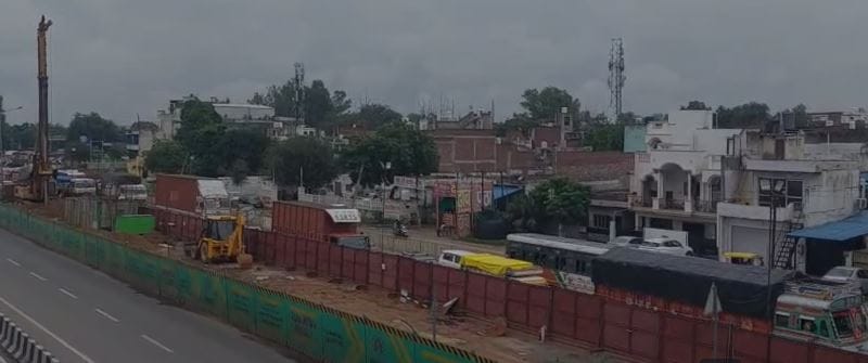 agra rainfall yamuna flood alert Water enters park behind Taj Mahal