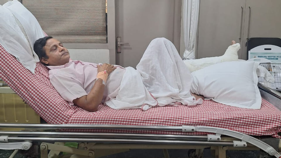 Kanpur: Metro mud filled in GSVM Medical College, doctor's leg broke