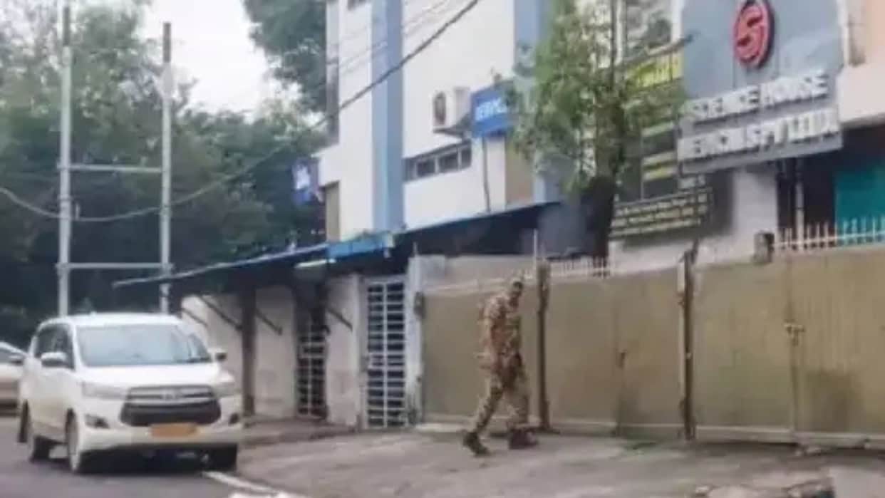 MP News: Income Tax Department takes major action in Bhopal, raids conducted at several places in the early ho