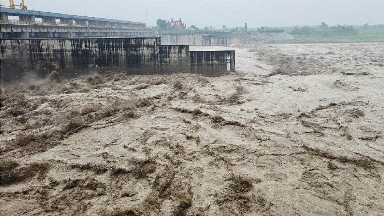 haryana floods Overflowing Yamuna and Markada reached roads and villages, heavy rain expected for 36 hours