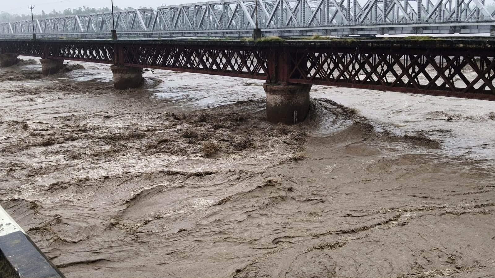 haryana floods Overflowing Yamuna and Markada reached roads and villages, heavy rain expected for 36 hours