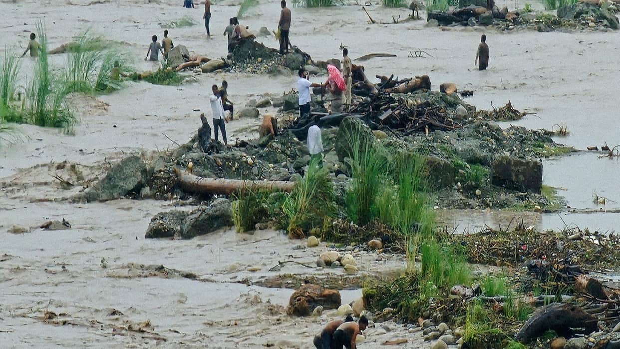 Heavy Rain Havoc in Haryana and Himachal Landslide on Shimla-Kalka Track