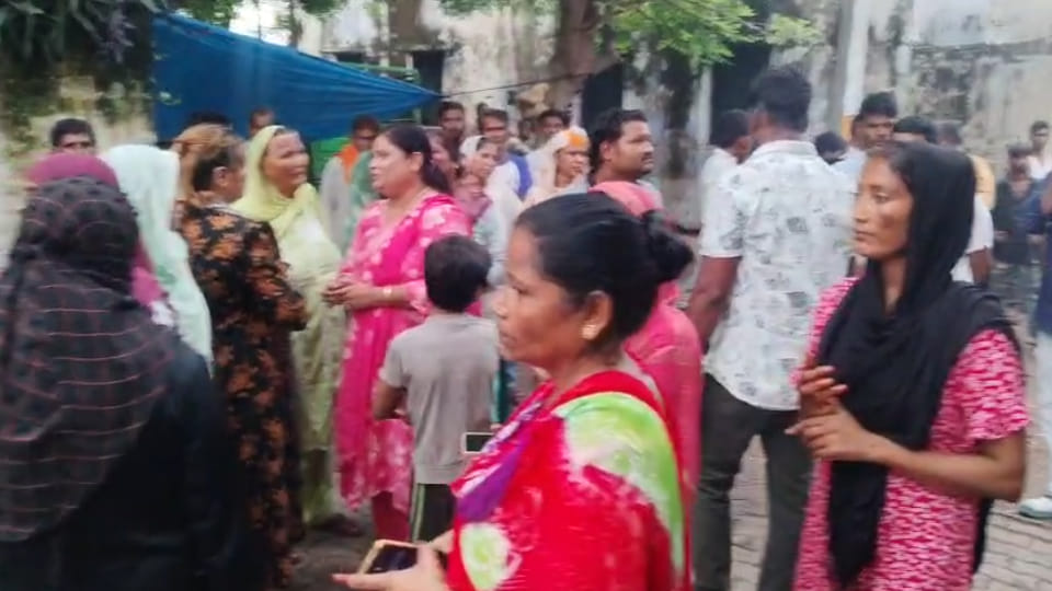Kanpur: Couple commits suicide 76 days after love marriage