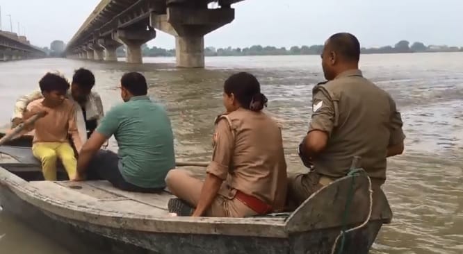 Kanpur Rishikesh murder hand with which he touched his sister was chopped off body parts carried in erickshaw