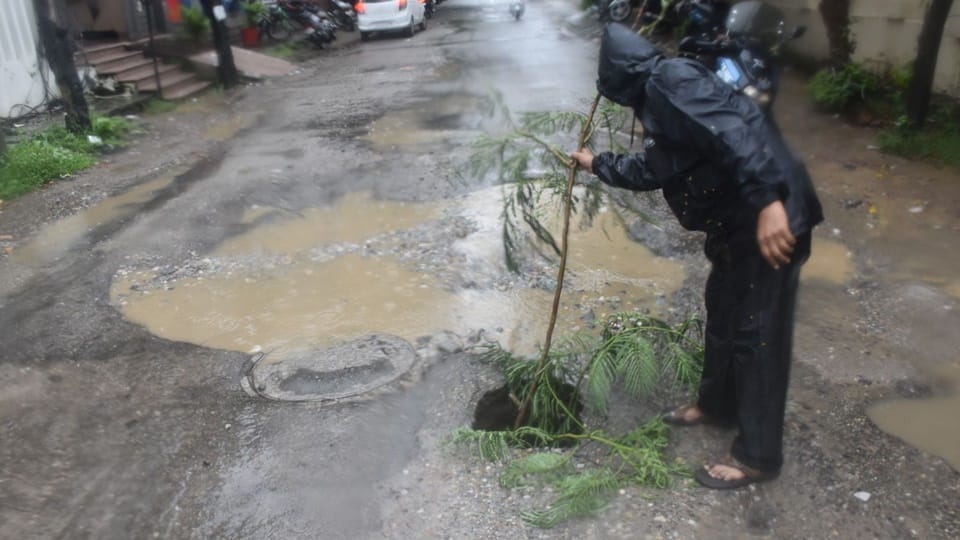 Schools closed in Rampur-Sambhal and Moradabad, five including a constable killed in the division, alert issue