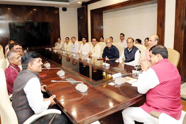 MP News: A team of Under Secretaries from Delhi came on a tour of the state, CM said- the state has innovated