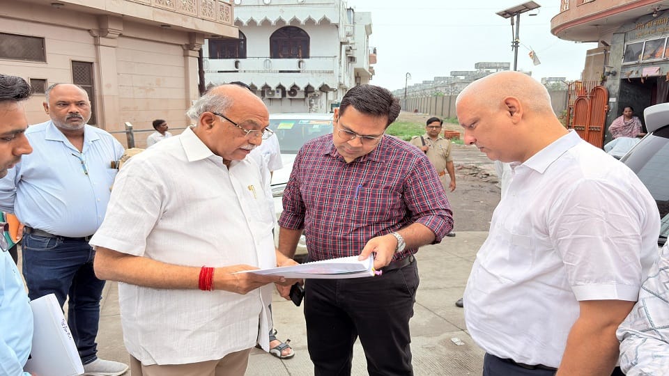 Meerut: Bus stand built near city station, MLA and officers saw the land, said this on link road