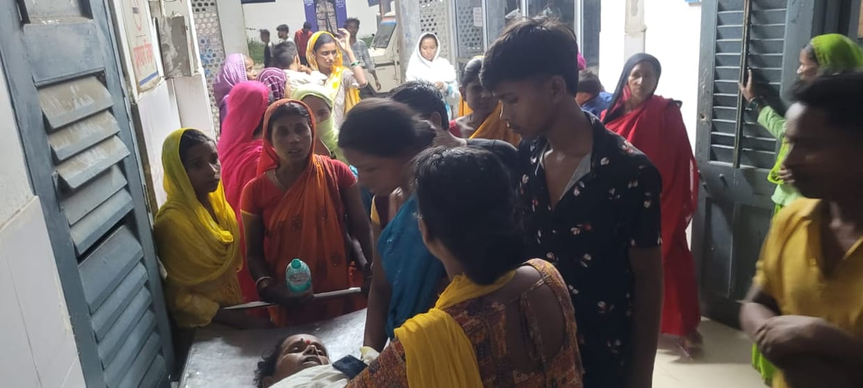 Bihar: woman dies after being hit by a Magic husband seriously injured Road accident in Purnea
