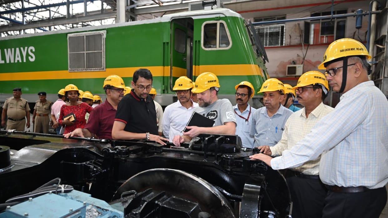 South Africa will buy 3100 horsepower rail engine from BARECA in varanasi