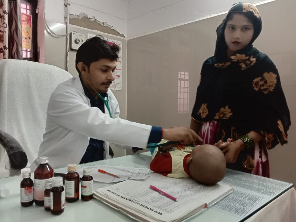 child infection during rain Problems in ears of children due to cold and flu
