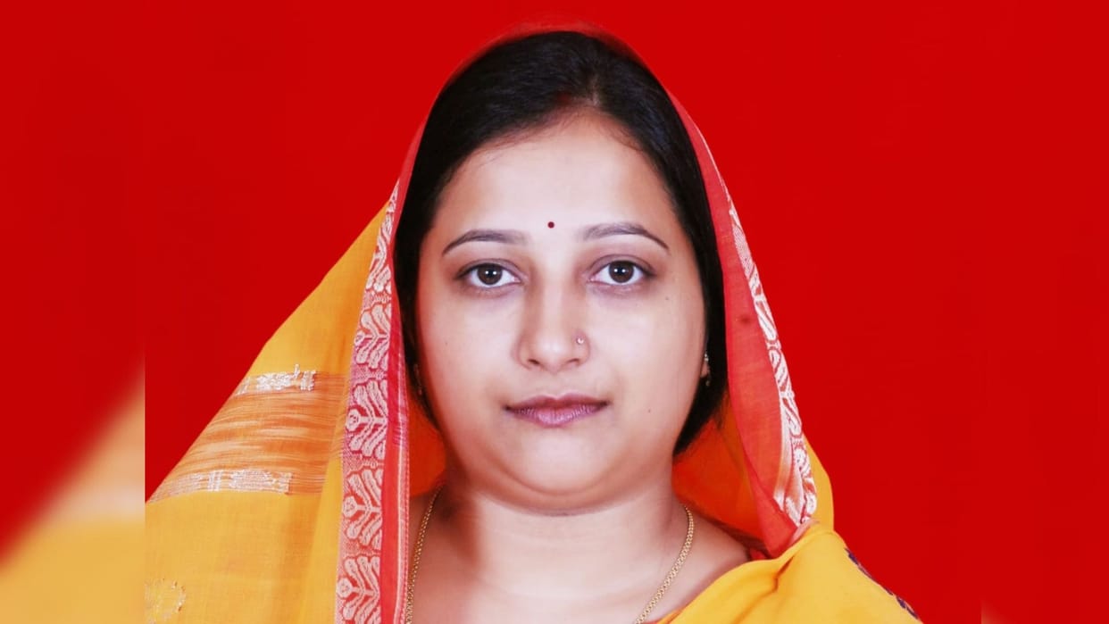 UP Politics Taking jibe samajwadi party guest house scandal MLA Ketki singh said party tactics against women
