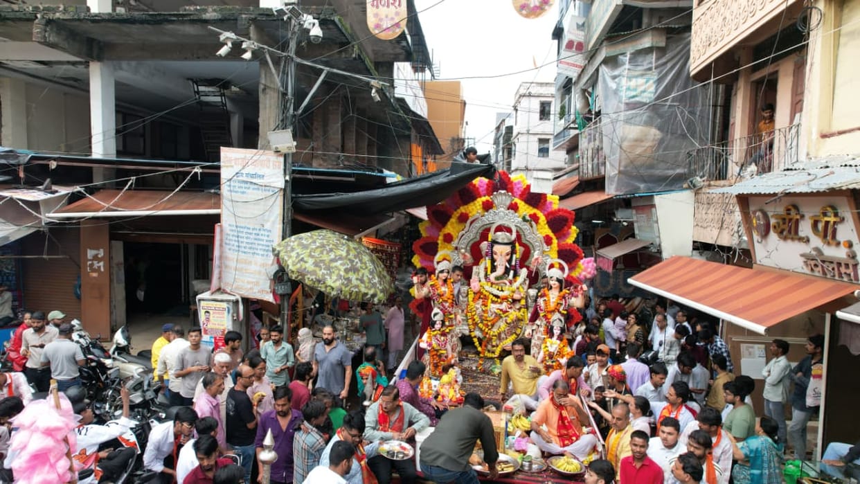 Bhopal: Dole Gyaras procession was celebrated with great pomp, enthusiasm was seen among the devotees, immersi