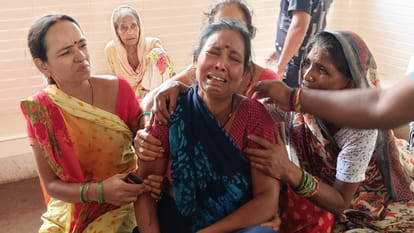 Kanpur: laborer died after being buried under debris due to falling slab of balcony, two injured