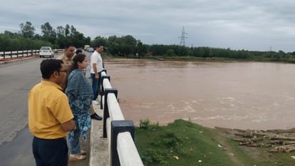 रौद्र रूप में नदियां: हरियाणा के 1233 गांवों में बाढ़... दो हाईवे और कई सड़कें बंद, सात की मौत; आज भारी बारिश Haryana Floods 2025 Many Villages Affected, Highways Closed Amid Heavy Rain Alert