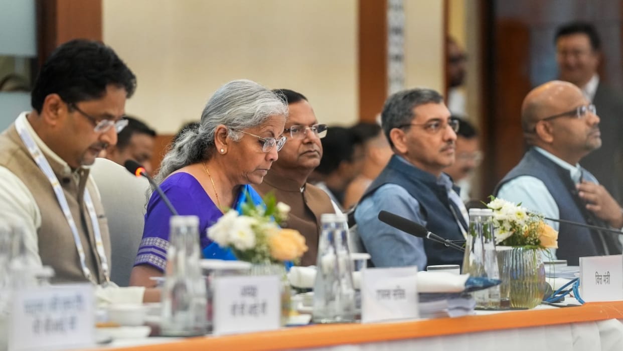 Discussion continues among the 33 members of the GST Council, know who are its members