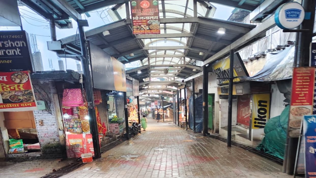 Shaktipeeth Jwalamukhi deserted due to continuous rain, silence prevails in the markets