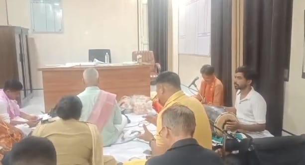Hardoi Reshuffle in deployment of station incharges police officer conducted recitation of Sunderkand