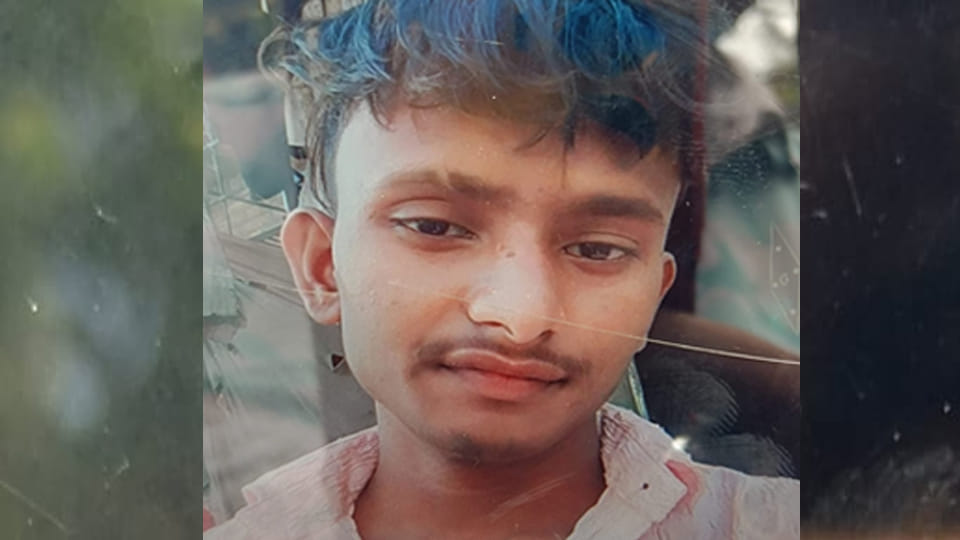 Kanpur: laborer died after being buried under debris due to falling slab of balcony, two injured