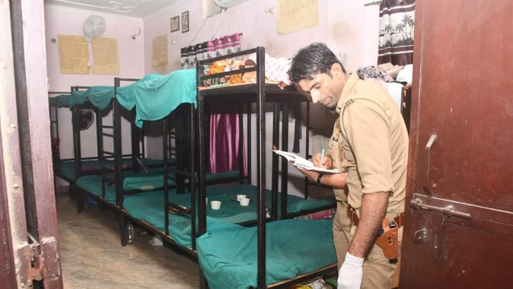 Young Man Was Murdered By Slitting His Throat With A Window Glass In A Drug  De-addiction Centre In Moradabad - Amar Ujala Hindi News Live - यूपी के नशा  मुक्ति केंद्र में