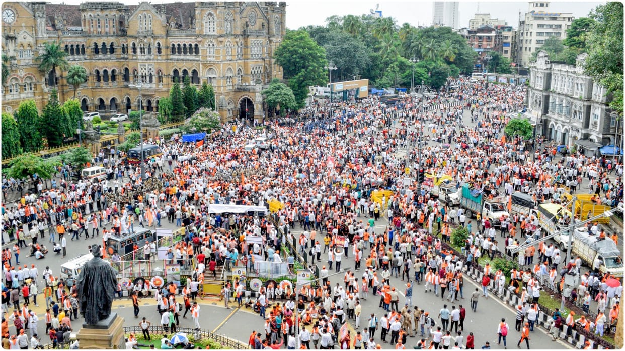 Over 125 tonnes of garbage collected during 5-day-long Maratha quota protest at Azad Maidan