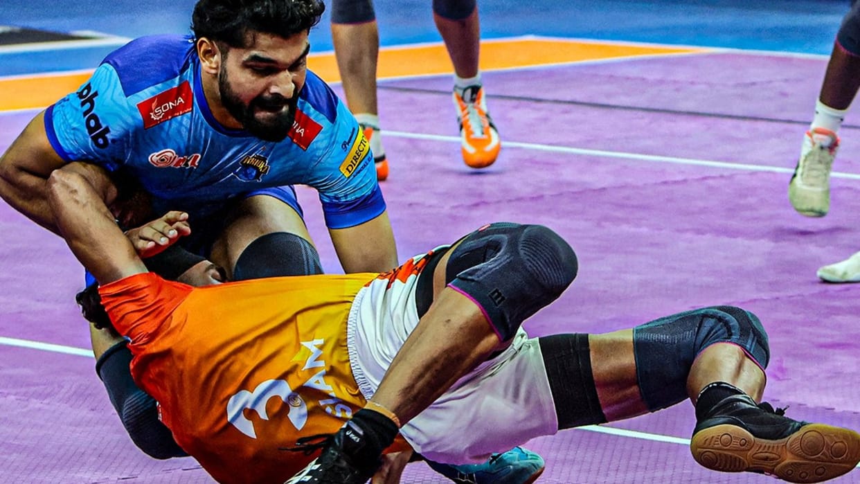 Pro Kabaddi League: Puneri Paltan beat Gaal Warriors 45-36, Aditya Shinde and Aslam Inamdar shine