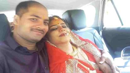 पत्नी के साथ आरोपी सेना का जवान सतीश अवस्थी।
