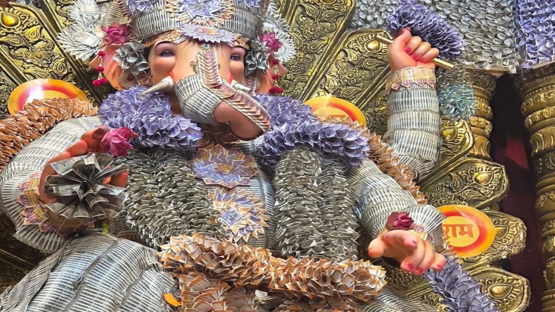 Udaipur News: Ganpati Bappa adorned with ₹1.5 crore notes, devotees throng to see ‘Udaipur Cha Raja’