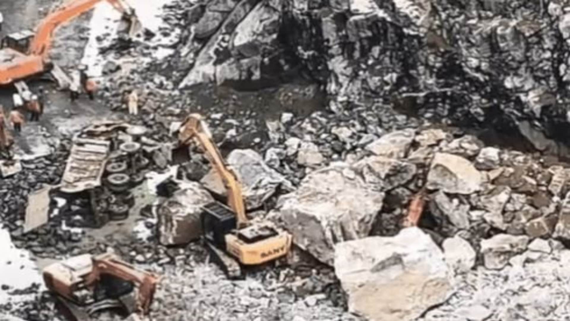 खदान में भूस्खलन से दो मजदूरों की मौत