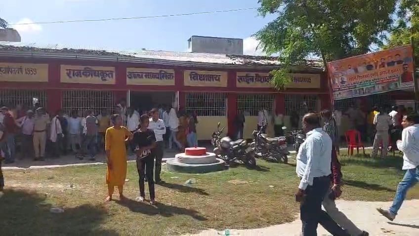 Bihar: NDA workers conference in government school, children given leave from school