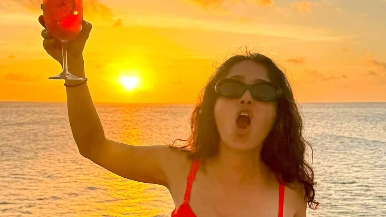 Salma Hayek celebrates 59th Birthday In Red hot bikini priyanka chopra calls her Queen