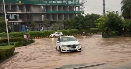 Luxury Cars Stuck in Gurgaon Floods High End Cars Go Helpless as Poor Infrastructure Exposed
