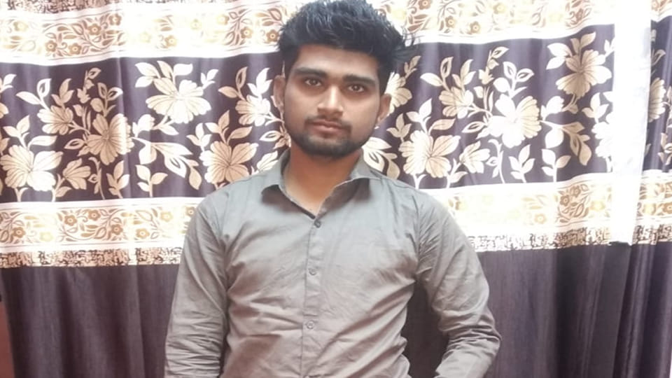 Kanpur: Challan issued for disturbing peace, youth commits suicide due to stress