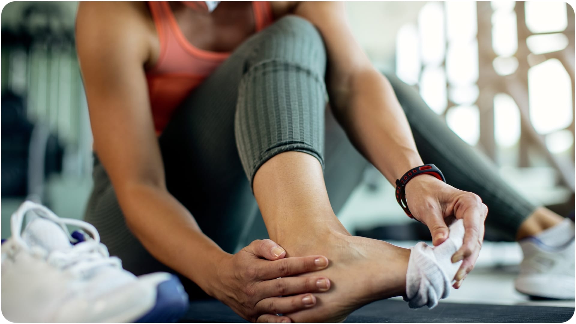 Pain and swelling in the ankles may Indicate Liver and Heart Diseases know its risk