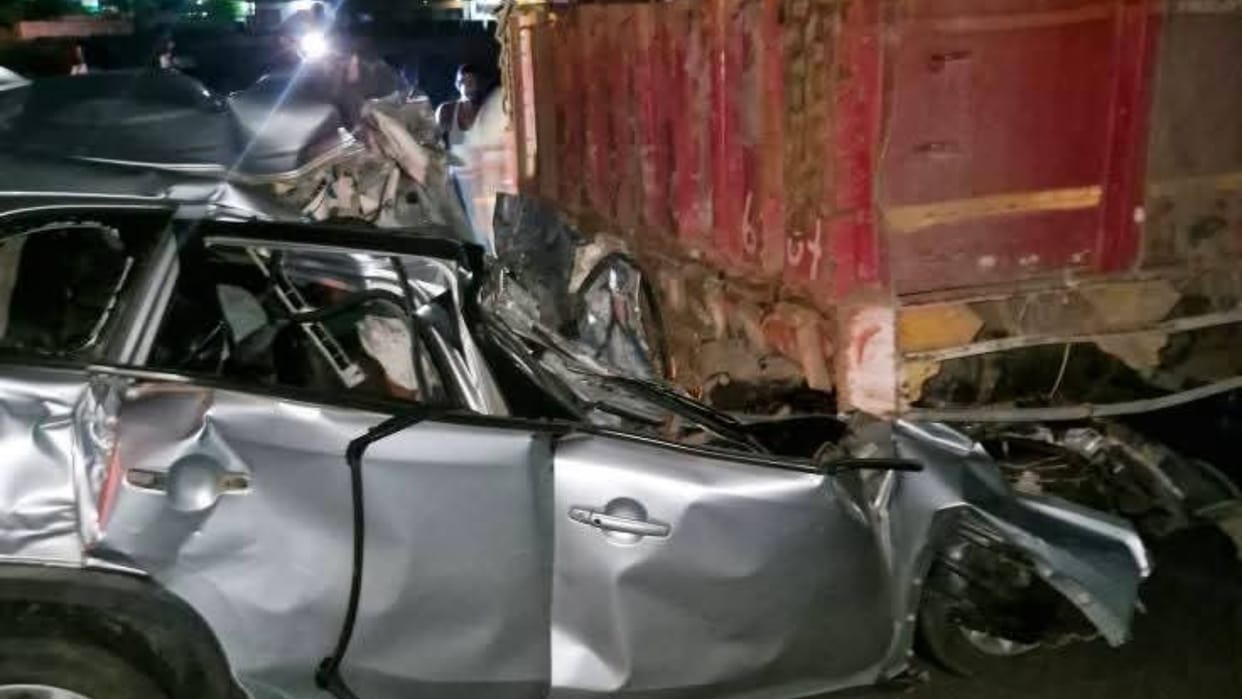 Bihar News : Five businessmen died in road accident today Accident News parsa patna bihar police