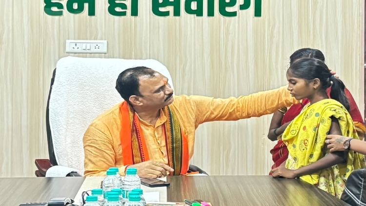 'पापा मैं ठीक हो जाऊंगी न': दिल की बीमारी से जूझ रही शांभवी का होगा इलाज, हेल्थ मिनिस्टर जायसवाल ने दिया भरोसा