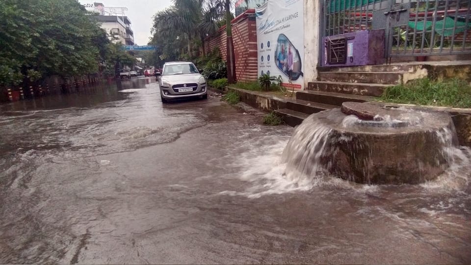 Delhi Flood news Monastery Market, Vasudev Ghat and Yamuna Bazaar overflowed, water reached the ring road