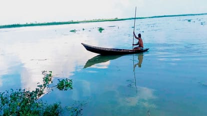 Meerut Rain Breaks 20-Year Record, Ganga Crosses Danger Mark in Hastinapur, Villagers Forced to Leave Homes