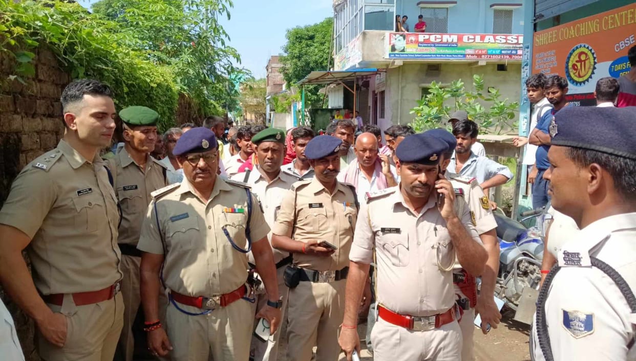 Criminal on a bike fired at a student in broad daylight near the police station