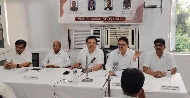 Kanpur Tax Bar Association seminar, speakers said seizure of undeclared stock during raid is not justified